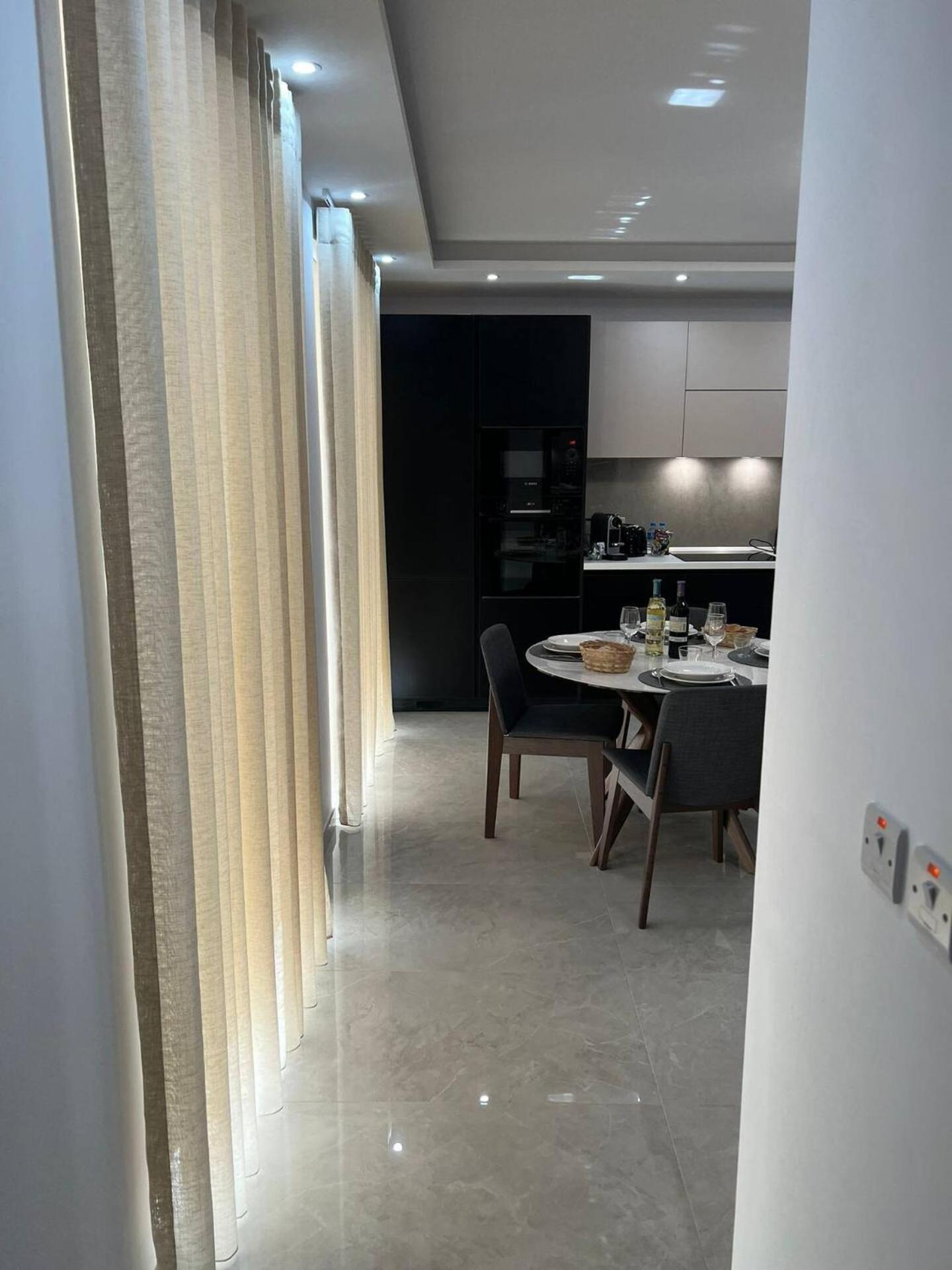 Minerva By Homely Appartement