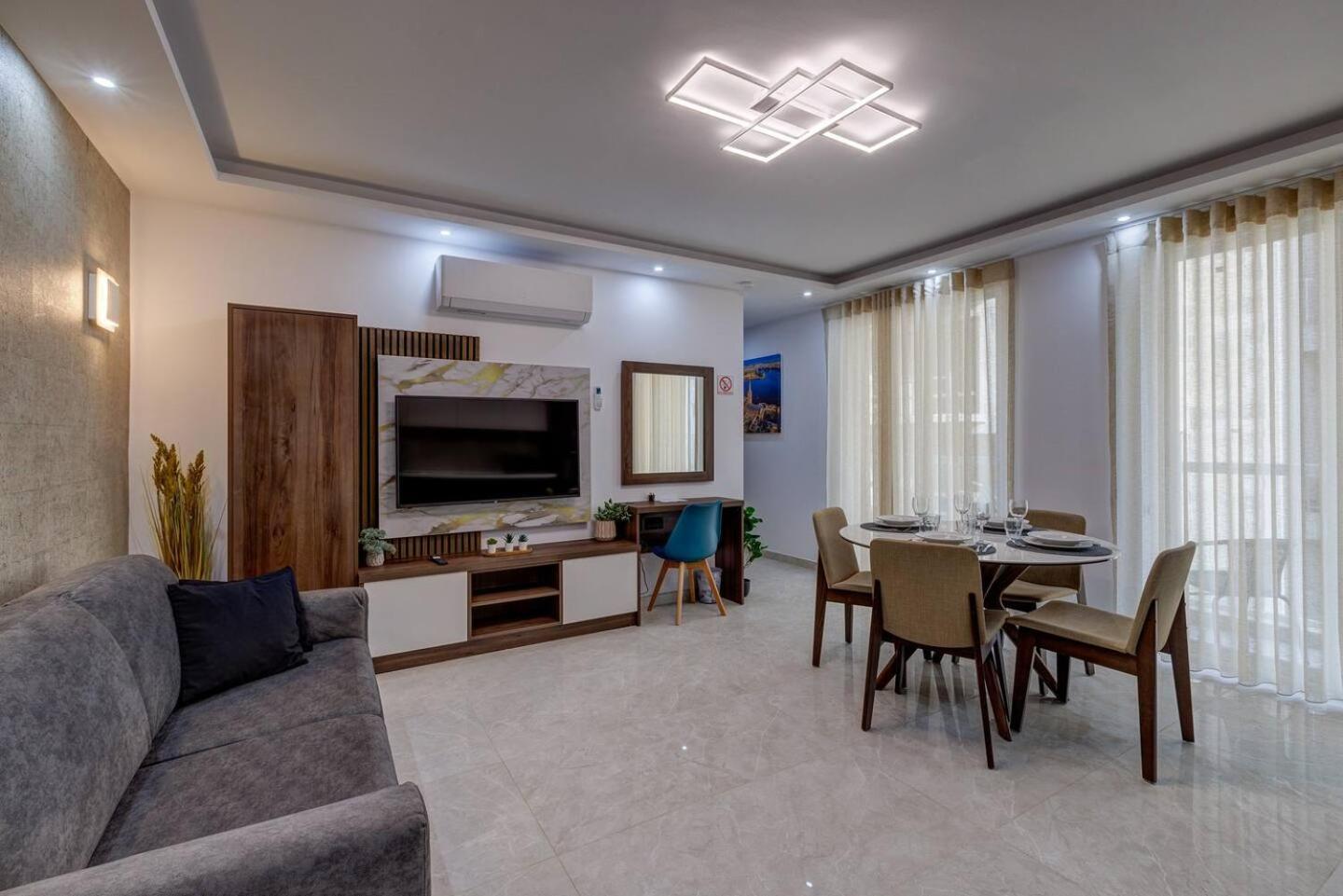 Minerva By Homely Appartement